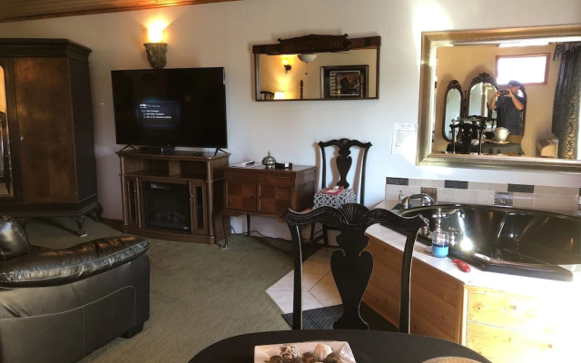 Echo Canyon Spa Resort (Adults Only)