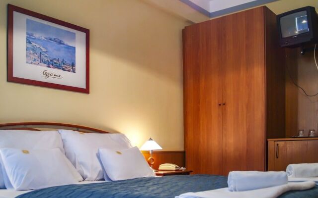 Világos Hotel Balatonvilágos