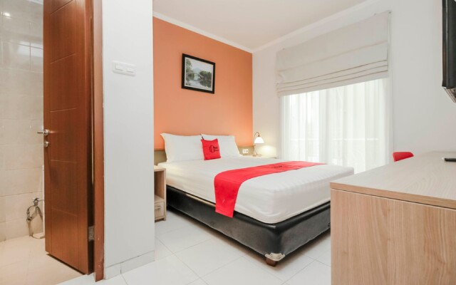 RedDoorz Syariah Plus @ Jatibening