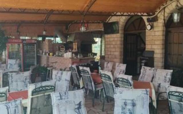 Apartmani Sutic & Restaurant San