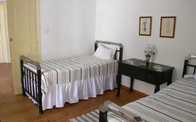 Paradosiako Angelou