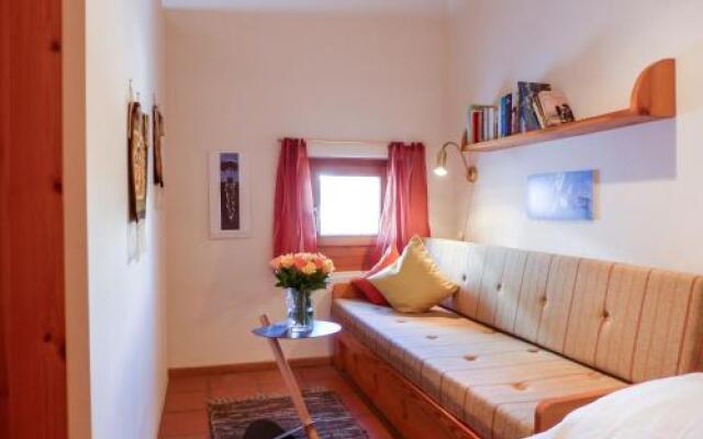 Apartment Chesa Maurus A12