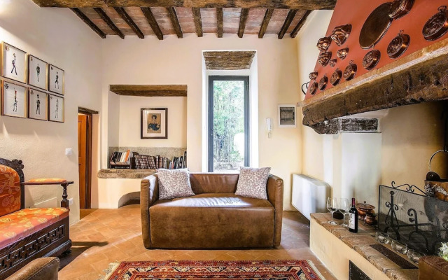 Luxury Sustainability and Eco Pool in Tower Apt