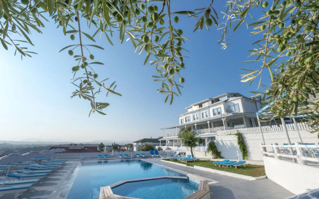 Thea Butik Hotel & Restaurant