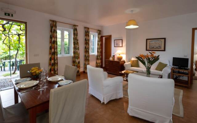 Casa das Vinhas by OurMadeira