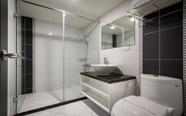 Jung Zaw Business Hotel