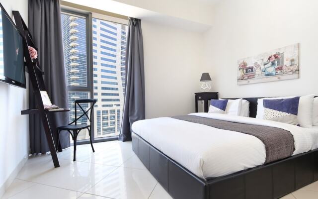 Spacious 2BR Dubai Marina Apartment, Amazing Location!