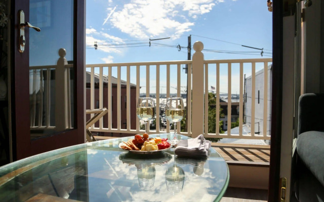Almondy Inn