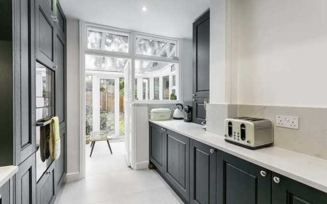 Terraced Edwardian House-poets' Corner