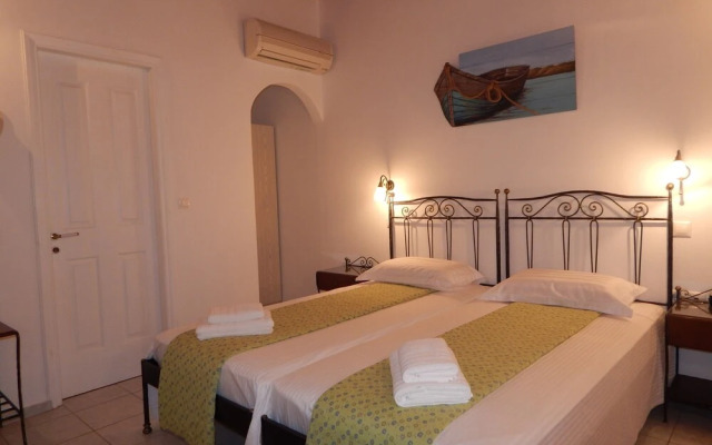 Tinos Suites & Apartments
