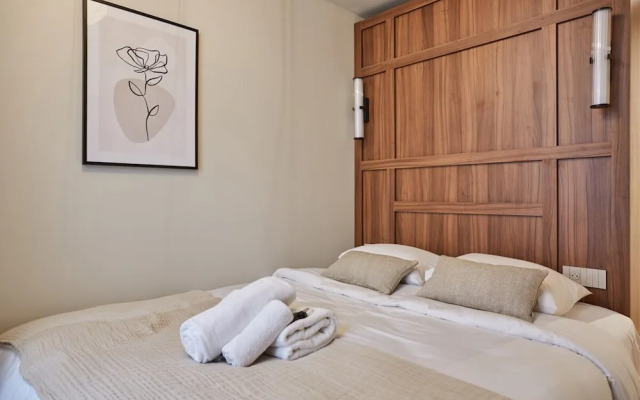 New Apartment Center of Paris