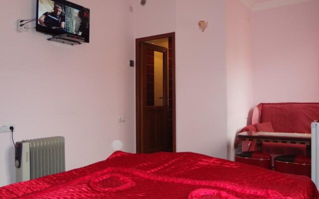 Hotel Noy