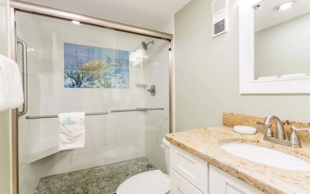 Hodnett Cooper's Beach Club