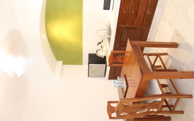 Chac Chi Hotel and Suites