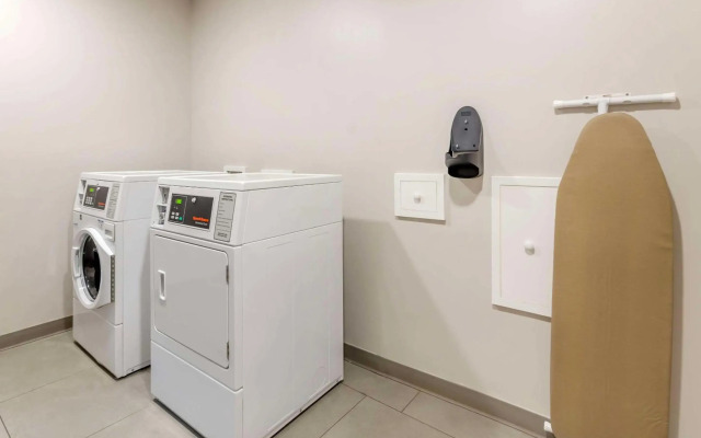 Country Inn & Suites by Radisson, Charlottesville-UVA, VA