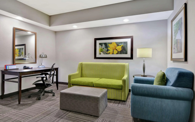 Hilton Garden Inn Fayettevile