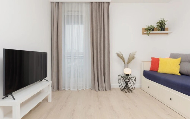 Piaseczno Modern Apartment by Renters