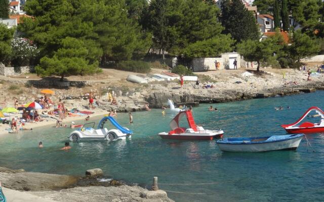 Branko - 60m From the Beach - SA1