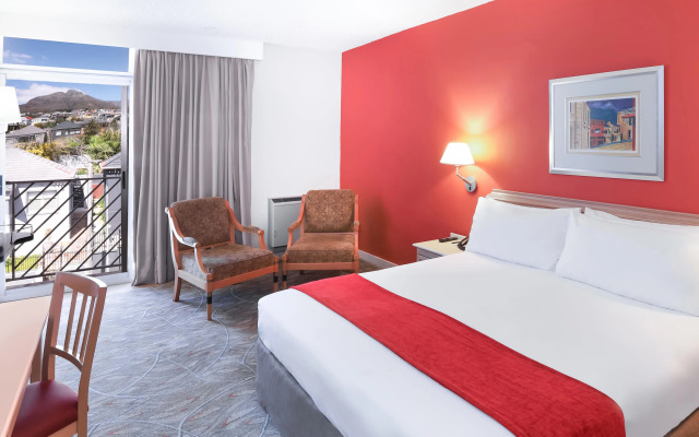 Garden Court Nelson Mandela Boulevard