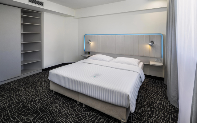 Park Inn by Radisson Danube Bratislava - Image 3