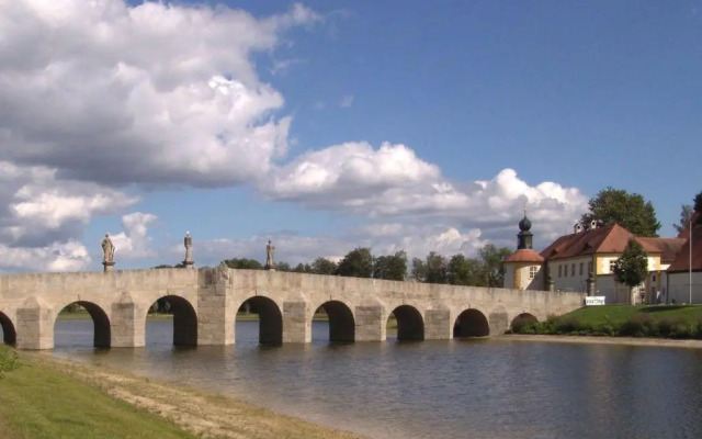 Ferienwohnung-Waldstrasse-mit-Garten-nur-50-Meter-vom-Wald-entfernt