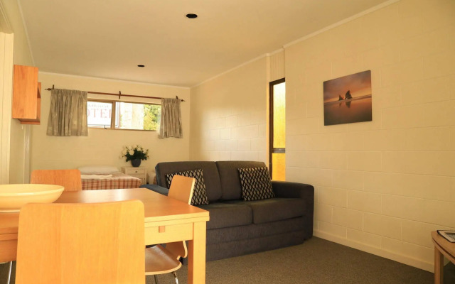 Papakura Motor Lodge & Motel