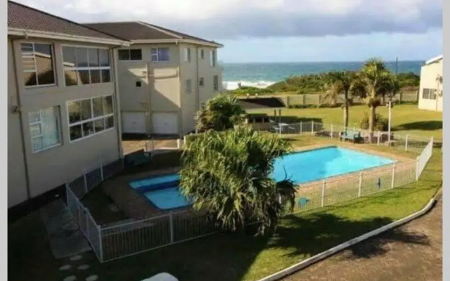 Uvongo Chalets 12