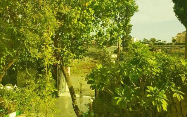 Al Rakaez Tourist Hostel