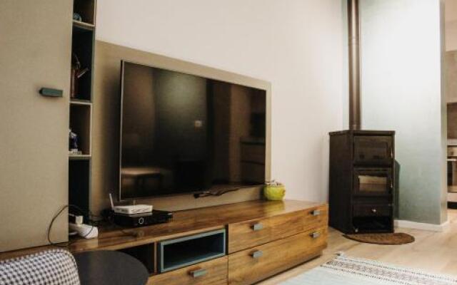 Ivy Lalzi Bay Beach House