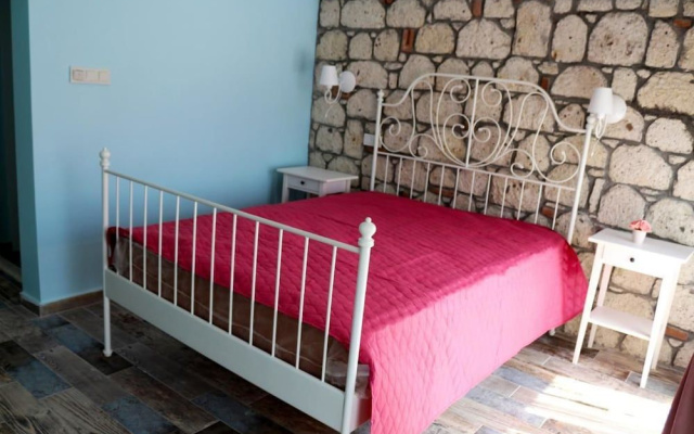 Beyaz Tas Otel