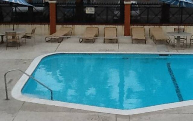 Regency Inn & Suites