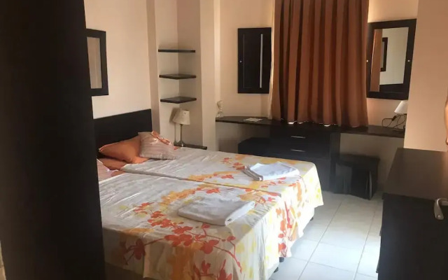 1 Bedroom Apartment Lake View 8 by Likya Global