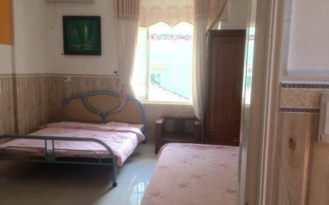 Huong Homestay