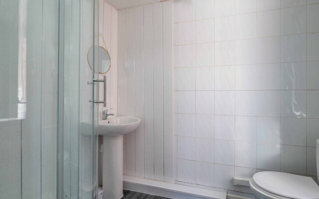 Charming 1-bed Studio13 in Coventry