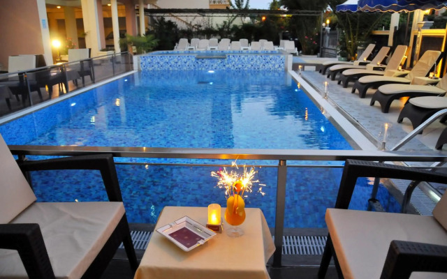 Aparthotel Villa Primafila