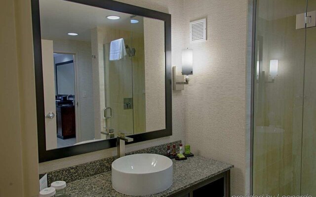 Embassy Suites Newark Airport