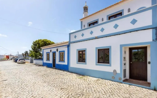 Sagres Chimneys House