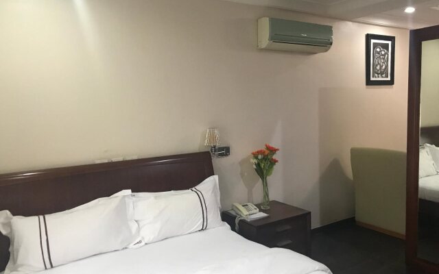 Lake 47 Suites