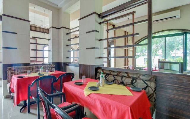 Oyo 60852 Hotel Residency Park