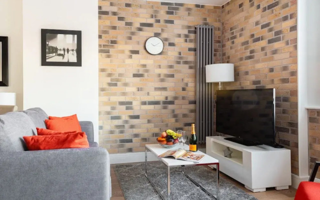 Platinum Apartment in Central Camden 9984
