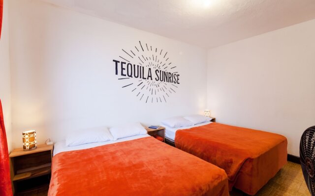 Tequila Sunrise B&B - Hostel