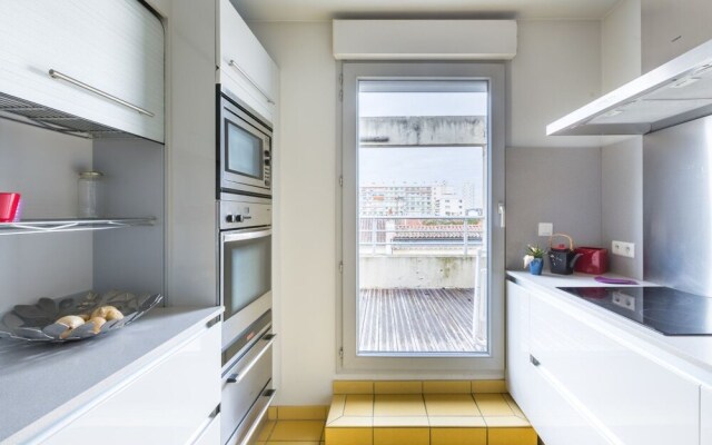 Warm Apartment With Parking and Terrace