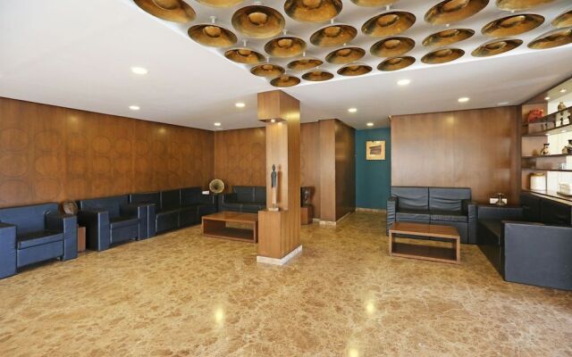 OYO 8600 Hotel Deepali Executive