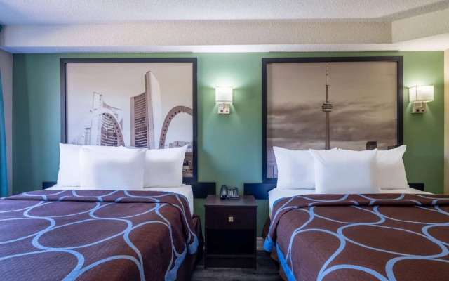 Super 8 Toronto East ON