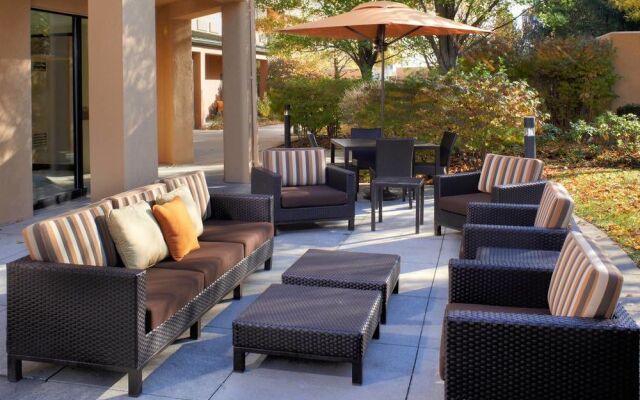 Courtyard Detroit Utica