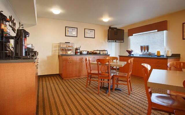 Best Western Rose Quartz Inn
