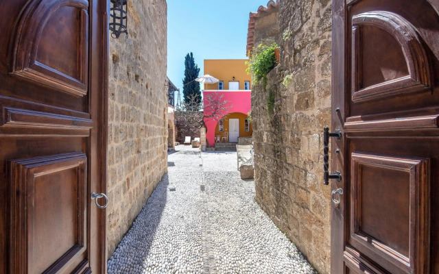 Saint Artemios Hotel and Oriental Suites