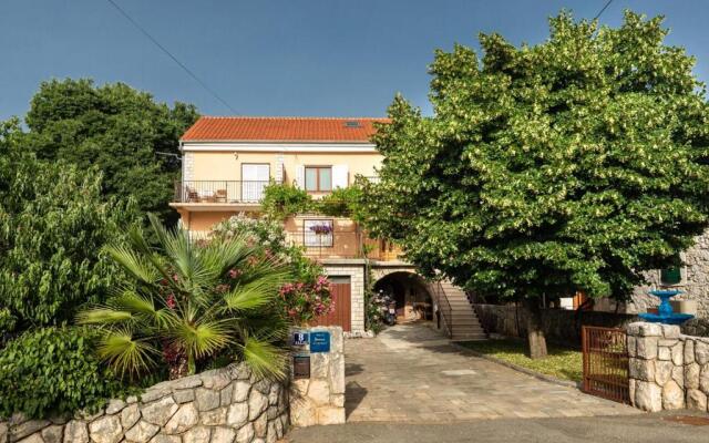 Apartments Tonica