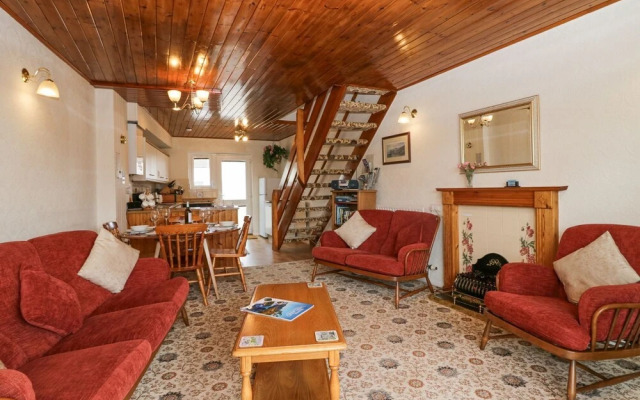 Lazey Cottage