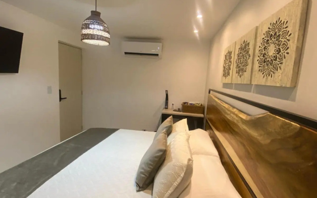 Maidy Luxury Hotel